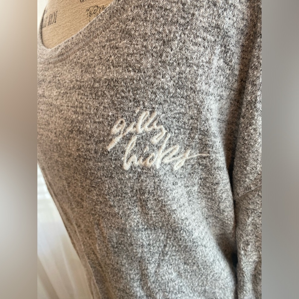 Gilly Hicks soft grey sweater/ long sleeve cotton top